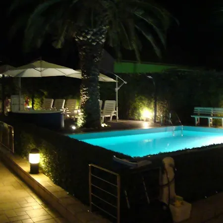 Διαμέρισμα Apartman M 7 *